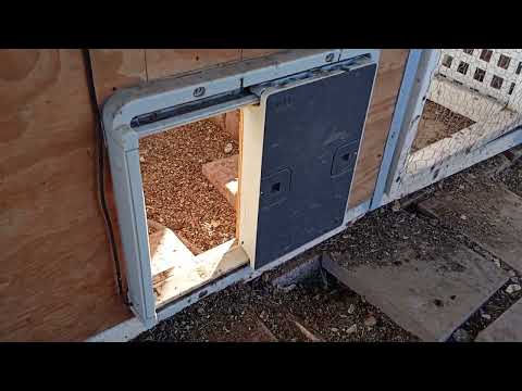 Why I love my Omlet Automatic Chicken Coop Door! (5 Minute Review)